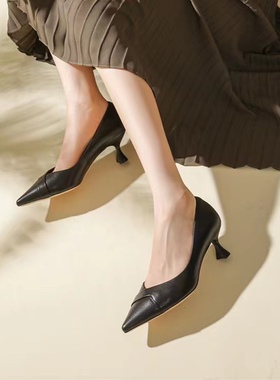 朱朱家2023春季新款头层牛皮细跟5公分高端大气婉约女神单鞋61633