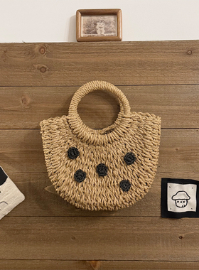 「采花花的小姑娘」黑色花朵波点感手工草编手提森系外出小包包