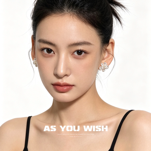 时尚简约锆石花朵耳钉