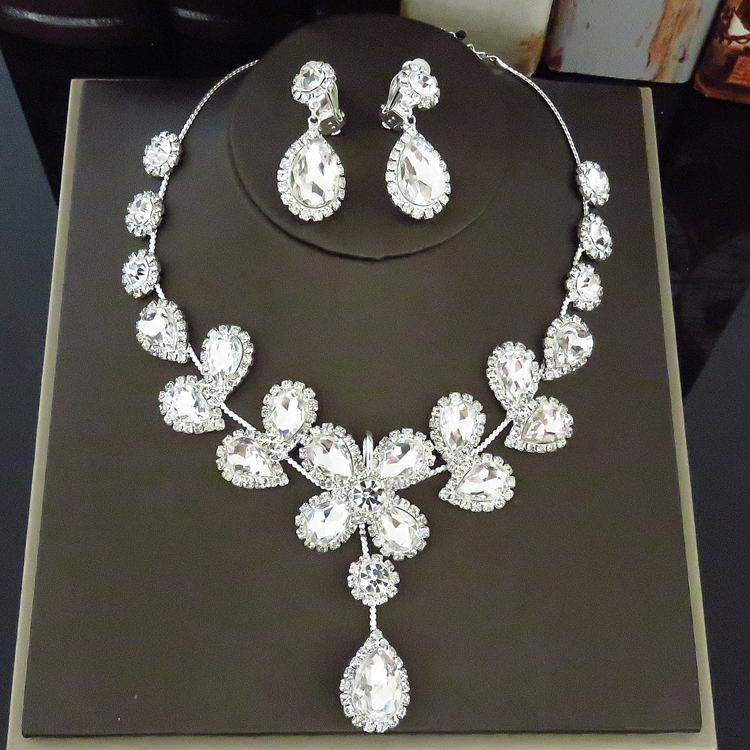 新娘饰品项链耳环套装生日走秀