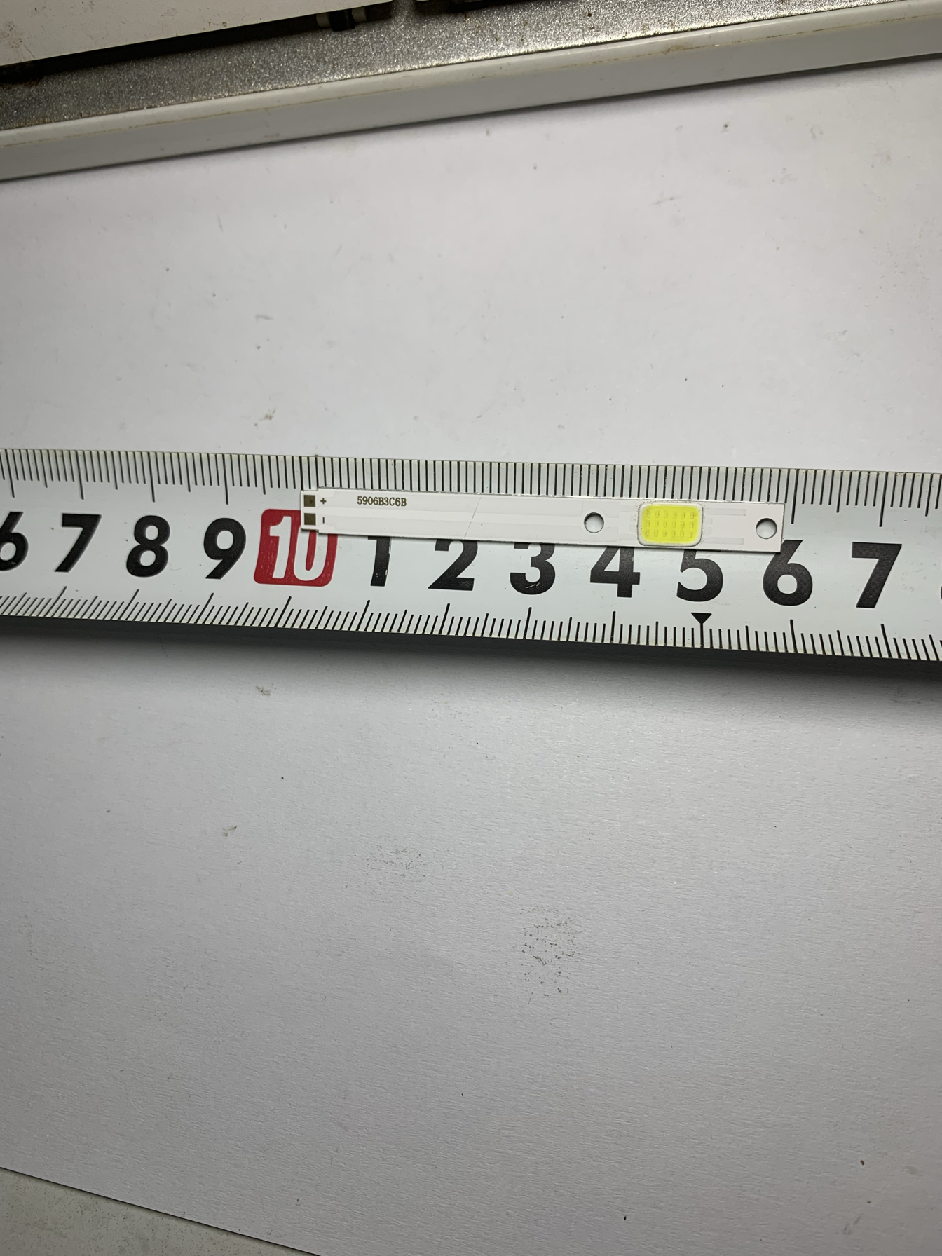 气车灯板 高亮的15w左右 一小片价