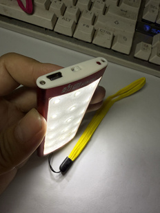 磁吸台灯 品牌超薄便携LED护眼灯 多用台灯 电池坏