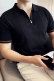 半拉链坑条~薄款冰丝条纹针织短袖Polo衫翻领T恤黑色PL8902-P63，男装T恤，电商A213