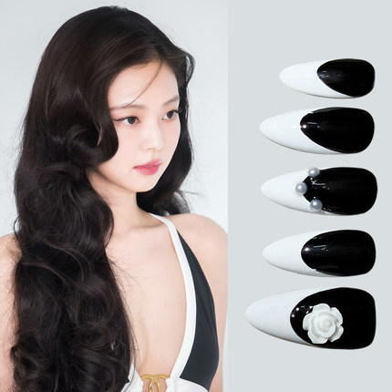 jennie2026年新款手工穿戴甲黑白法式短款杏仁美甲片轻奢精品