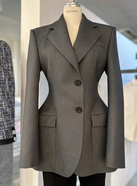 小西装外套女2026年春季新款韩版显瘦时尚设计感沙漏气质收腰西服