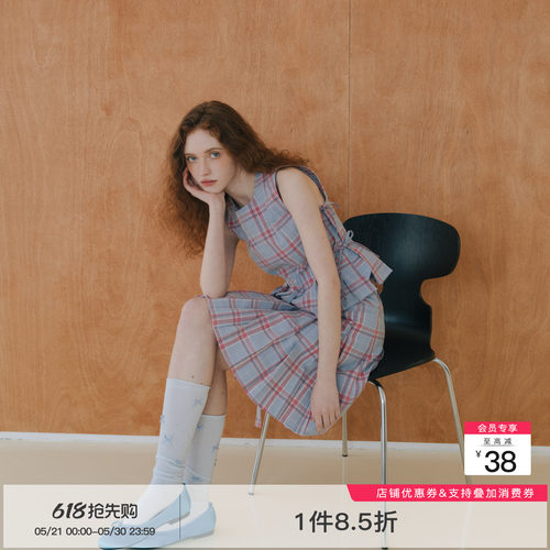 百褶裙套装蝴蝶结格纹上衣短裙
