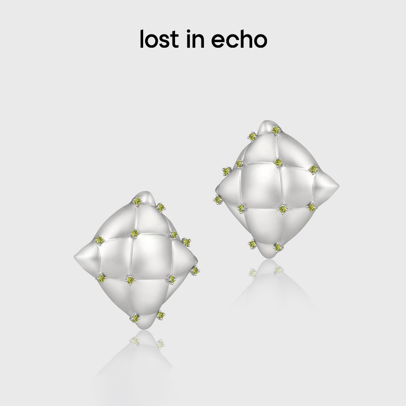 lost in echo2024秋季新款高级银色夸张大方枕头锆石耳环耳钉女