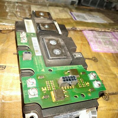 英飞凌 FF900R12IE4 130B7252询价