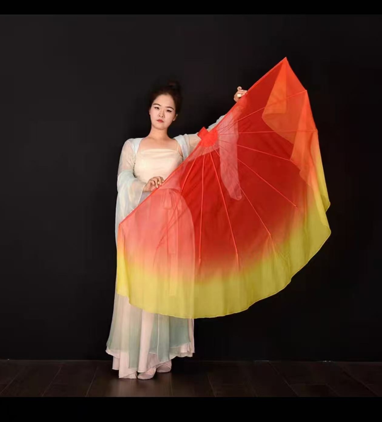 2020春晚舞台道具鱼骨扇七夕晚会和祖国在一起原版开场舞演出