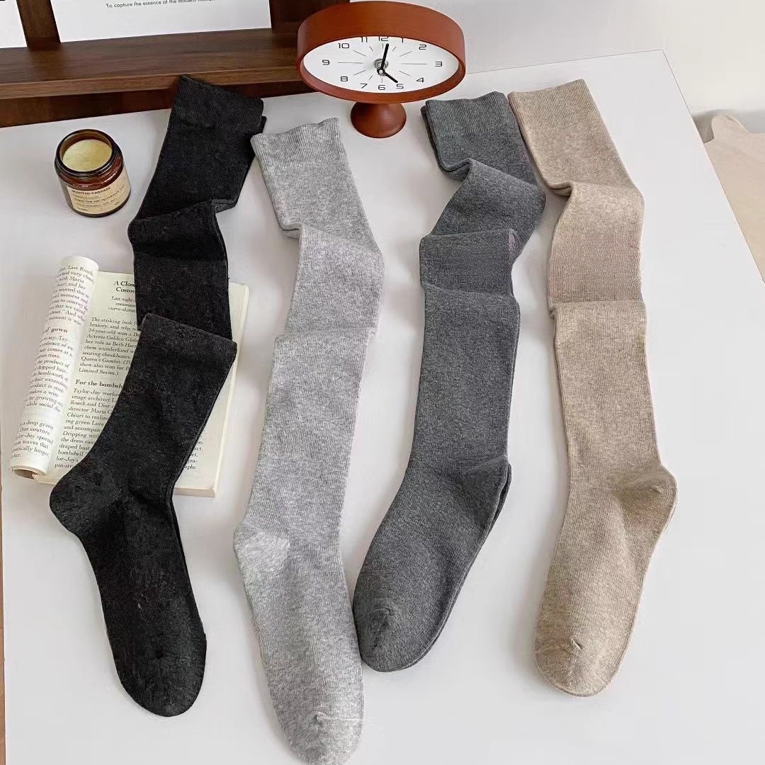 微压过膝长袜纯色JK风袜女士高筒袜秋季日系百棉袜长袜学生袜子