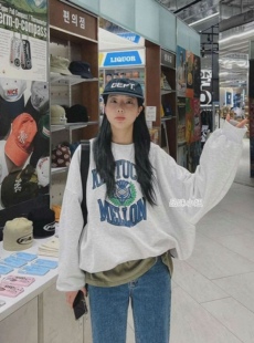 韩国直邮包邮2023年春夏女装东大门 fortune徽章印花宽松卫衣
