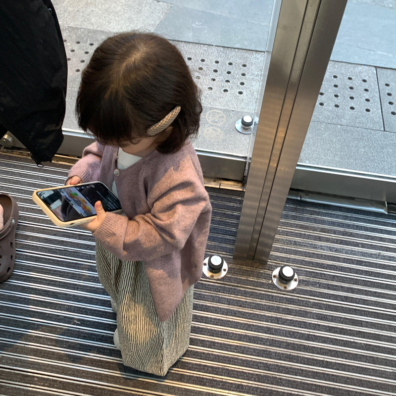 韩国童装女童秋装2025新款套装儿童藕紫针织开衫条纹阔腿裤两件套
