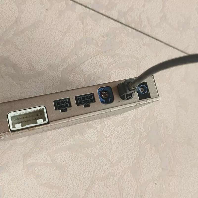 议价别克威朗 君越 君威倒车影像解码器 实图拍摄 不退换 看