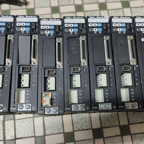 议价DA22401伺服驱动器 正品 成色漂亮