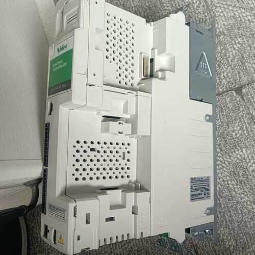 议价N control techques 驱动器 DST1401P DST1402P 销售及维修