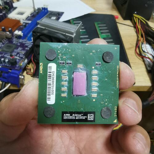议价AMD Athlon 2600+，巴顿核心，AXDA2600