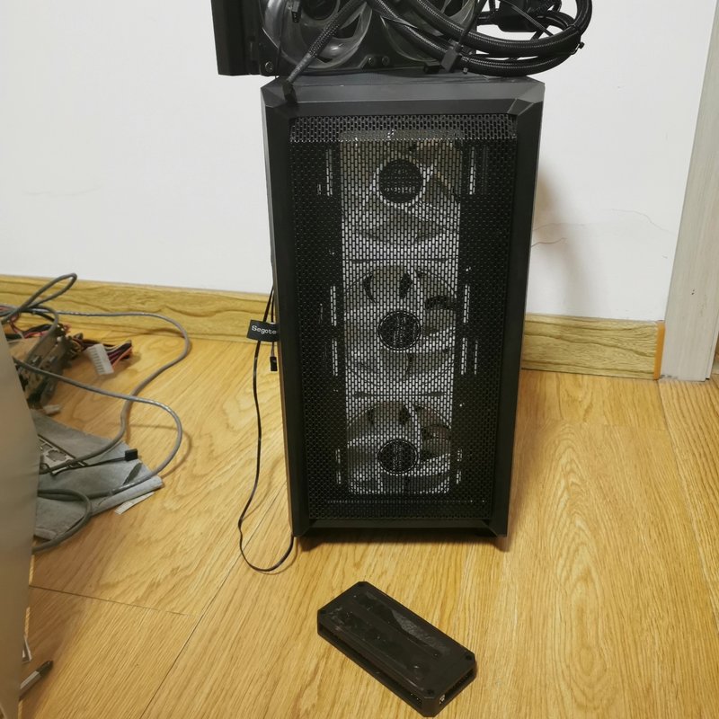 议价鑫谷海景房机箱一套带三把扇，带RGB灯效，吧，侧透，背线