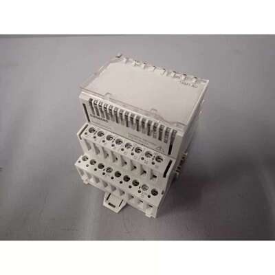 议价TXM18U - - TXM1.8U / Uversal IO Module USED
