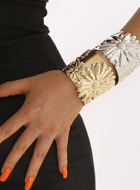 新款时尚复古花朵金属质感开口手镯个性简约日常手饰女