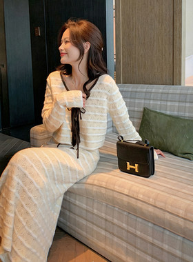 bigyu 邻家千金~抽绳V领条纹针织衫上衣针织半身裙春秋女套装搭配