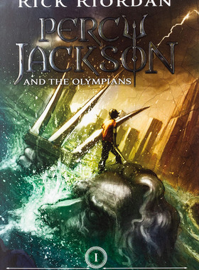 波西·杰克逊与神火之盗 Rick Riordan 波西杰克逊系列小说第一部 英文原版 The Lightning Thief