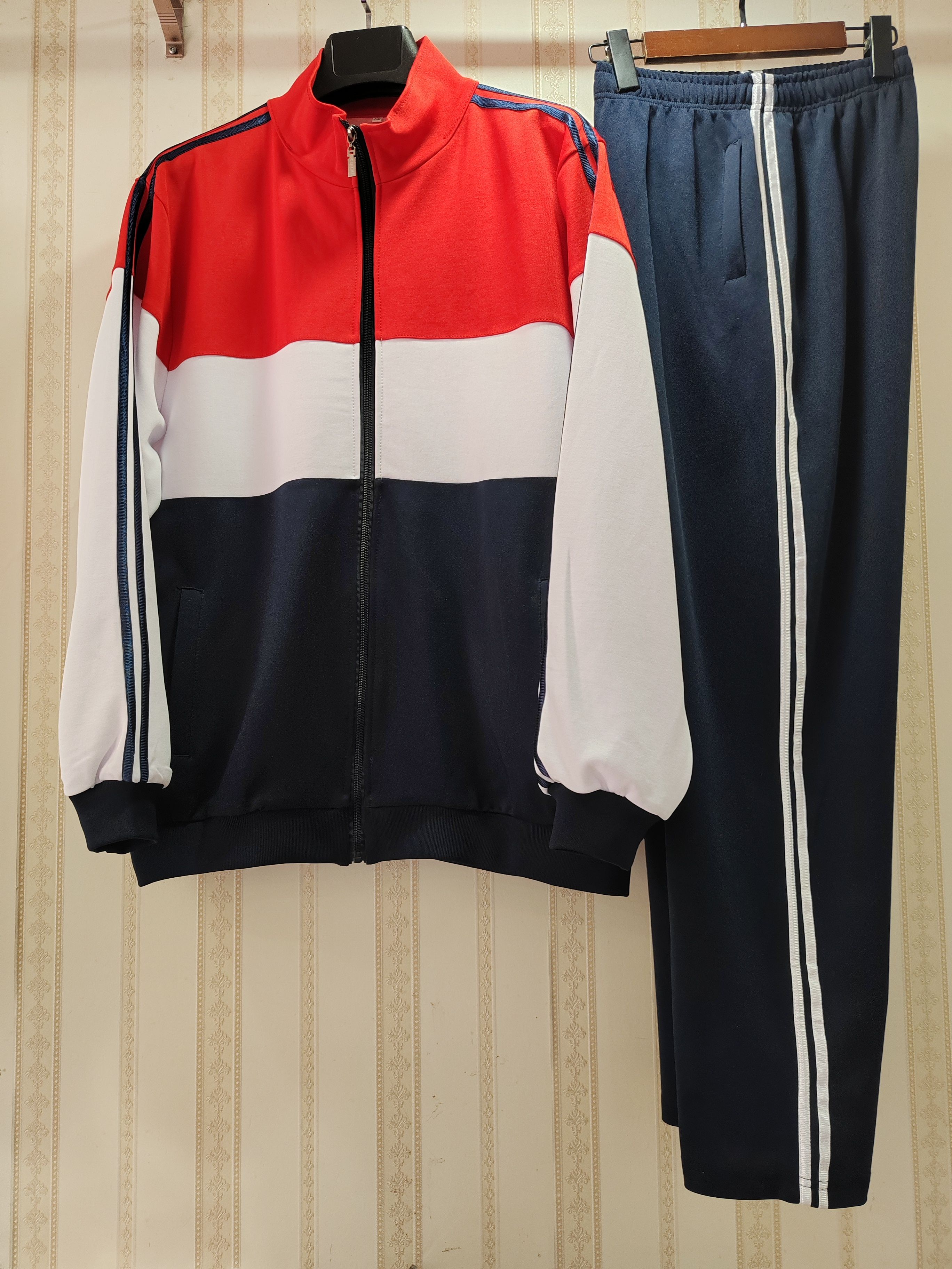 定做校服春秋红白藏蓝拼接袖子黑条杠曲靖校服神木中小学校服同款