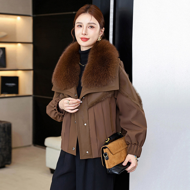 2025新款韩版狐狸毛领鹅绒羽绒服女士短款兔毛皮毛一体小个子外套