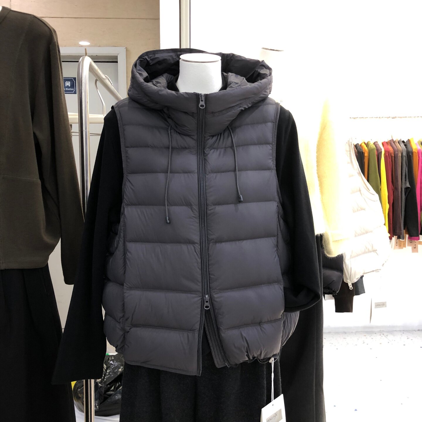 连帽羽绒马甲女2026冬新款韩版宽松休闲白鸭绒坎肩叠穿背心LMX06