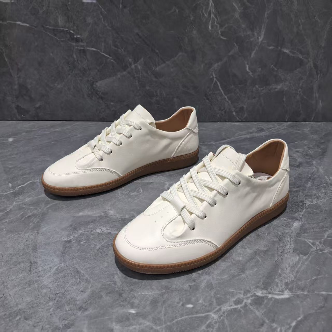 海丽男鞋春季系带休闲小白鞋舒适透气软面软底轻便牛皮发型师板鞋,流行男鞋,休闲板鞋,淘宝优惠券,粉丝福利购,淘宝优惠卷