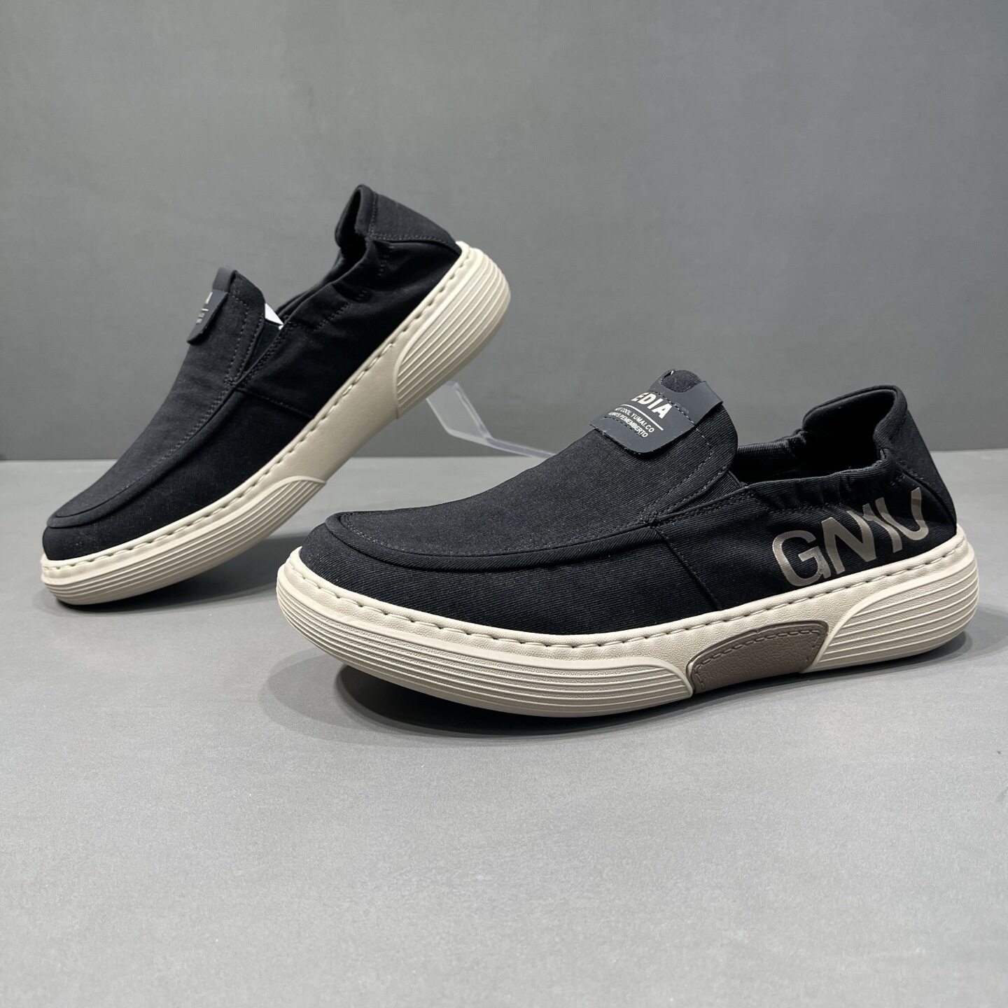 海丽男鞋夏季一脚蹬休闲鞋轻便舒适透气简约百搭布面不臭脚潮板鞋