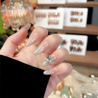Lilynail心有所属手工穿戴甲碎钻爱心美甲高级感定制指甲贴可拆卸