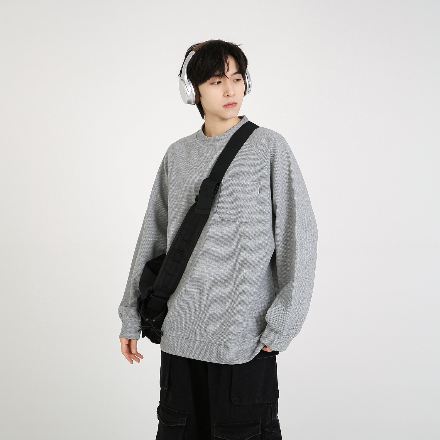 NineteenAutumn秋季日系休闲圆领卫衣长袖内搭插肩袖上衣打底衫男