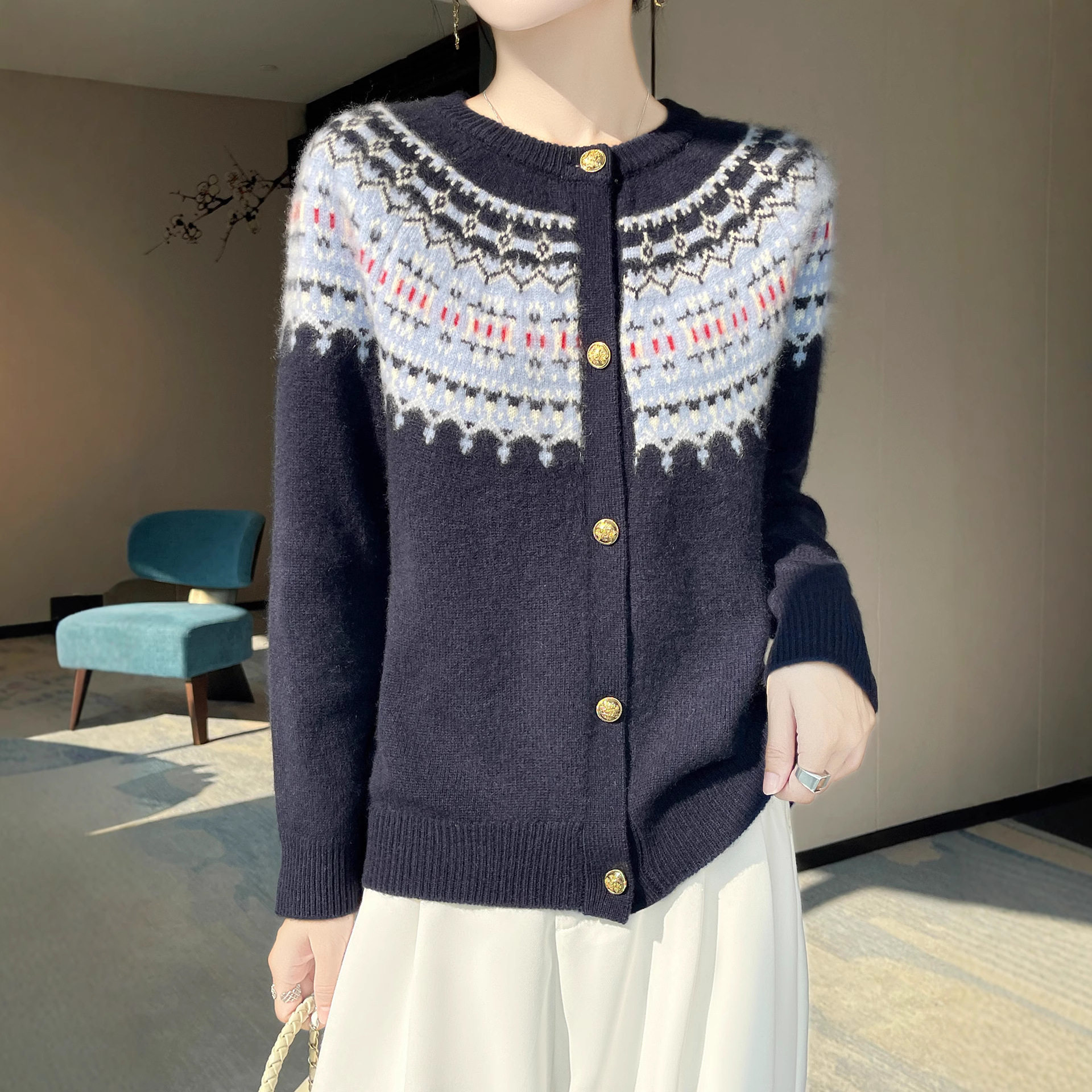 2026春季新款 羊绒针织毛衣软糯女款复古百搭宽松开衫羊毛衫上衣,女装/女士精品,毛衣,淘宝优惠券,粉丝福利购,淘宝优惠卷