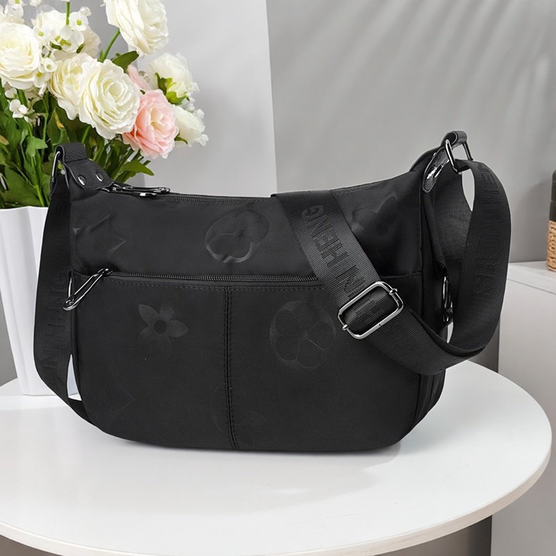 2026新款牛津纺斜挎包简约轻便双拉链多夹层女包休闲印花中年妈妈