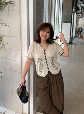 Q了个T大码女装微胖mm撞色V领针织冰丝夏季t恤宽松遮肉巨好看上衣