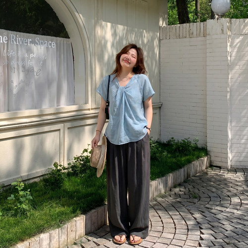Q了个T大码女装微胖mm天蓝色苎麻设计感巨好看绝美显瘦漂亮上衣
