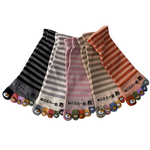 内田春秋中筒卡通印胶棉五指袜女款可爱宽口不勒腿脚趾女纯棉袜子