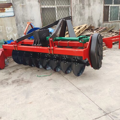 圆盘耙深松犁大马力四轮拖拉机