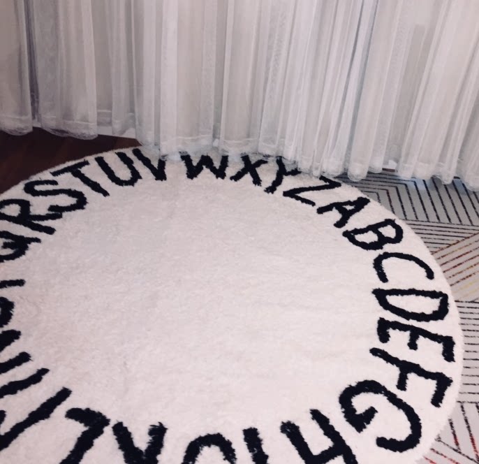 ins爆款儿童房装饰地毯26个英文字母圆形地垫 纯棉爬爬垫 游戏垫