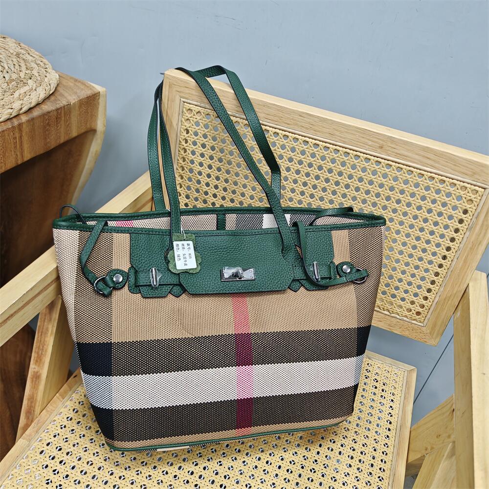 清仓大甩卖这个铂金凯莉真皮女包