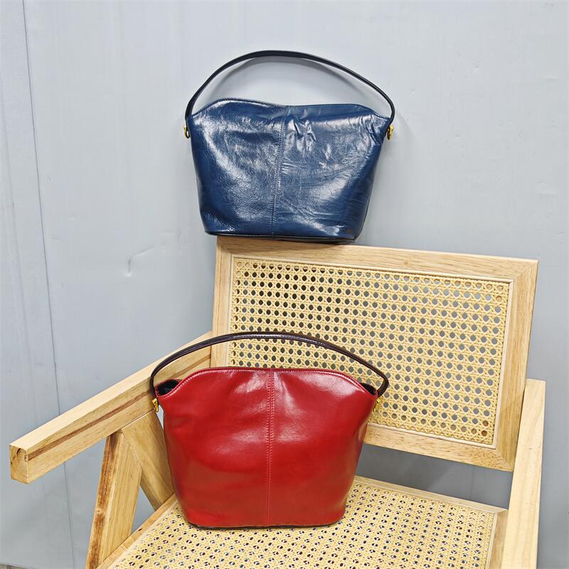 头层牛皮水桶包复古软皮水桶包