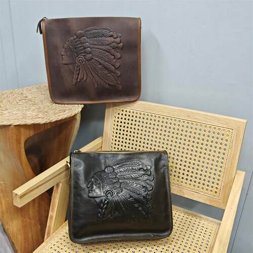 品牌真皮压花复古单肩斜挎女包