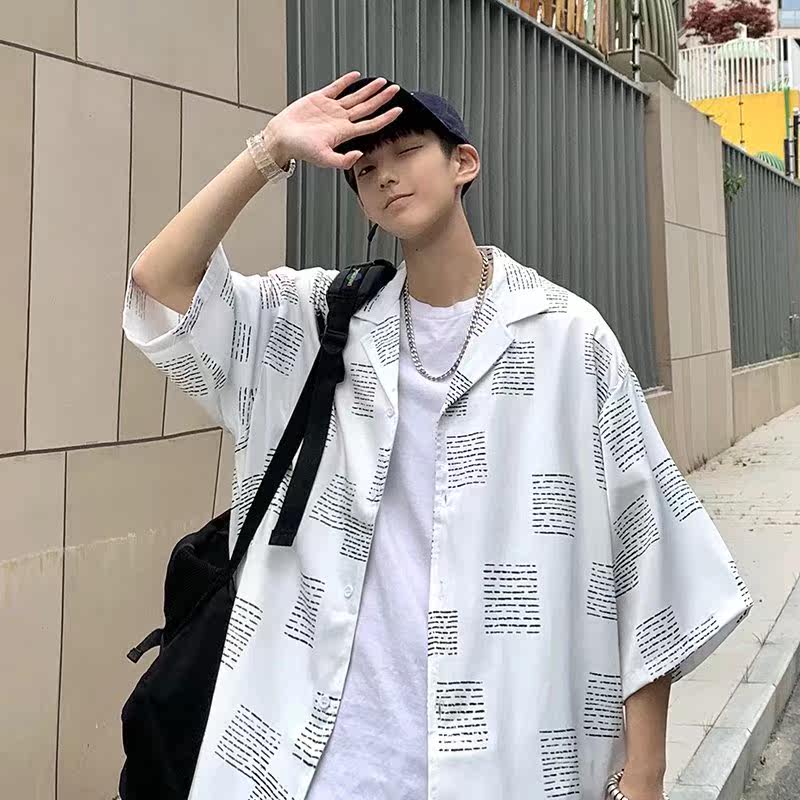欧美风文艺报纸印花五分袖男冰丝衬衣夏季薄款短袖潮牌C326P33图片