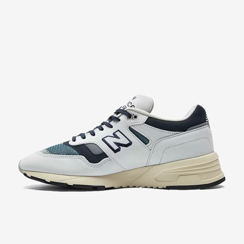 New Balance新百伦正品NB 1530男款低帮运动休闲跑步鞋M1530OGG