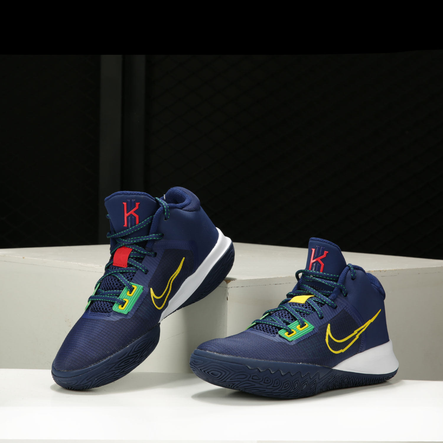 Nike/耐克正品欧文4 男子简版中帮舒适减震运动篮球鞋 CT1973