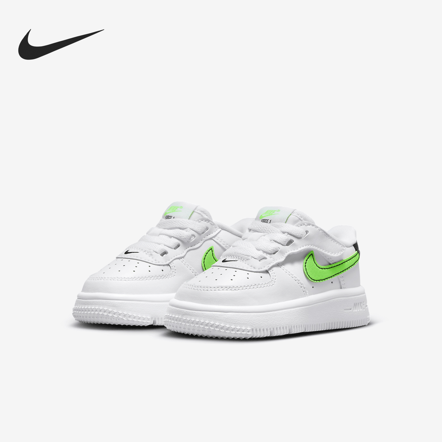 耐克婴童魔术贴易穿脱运动鞋