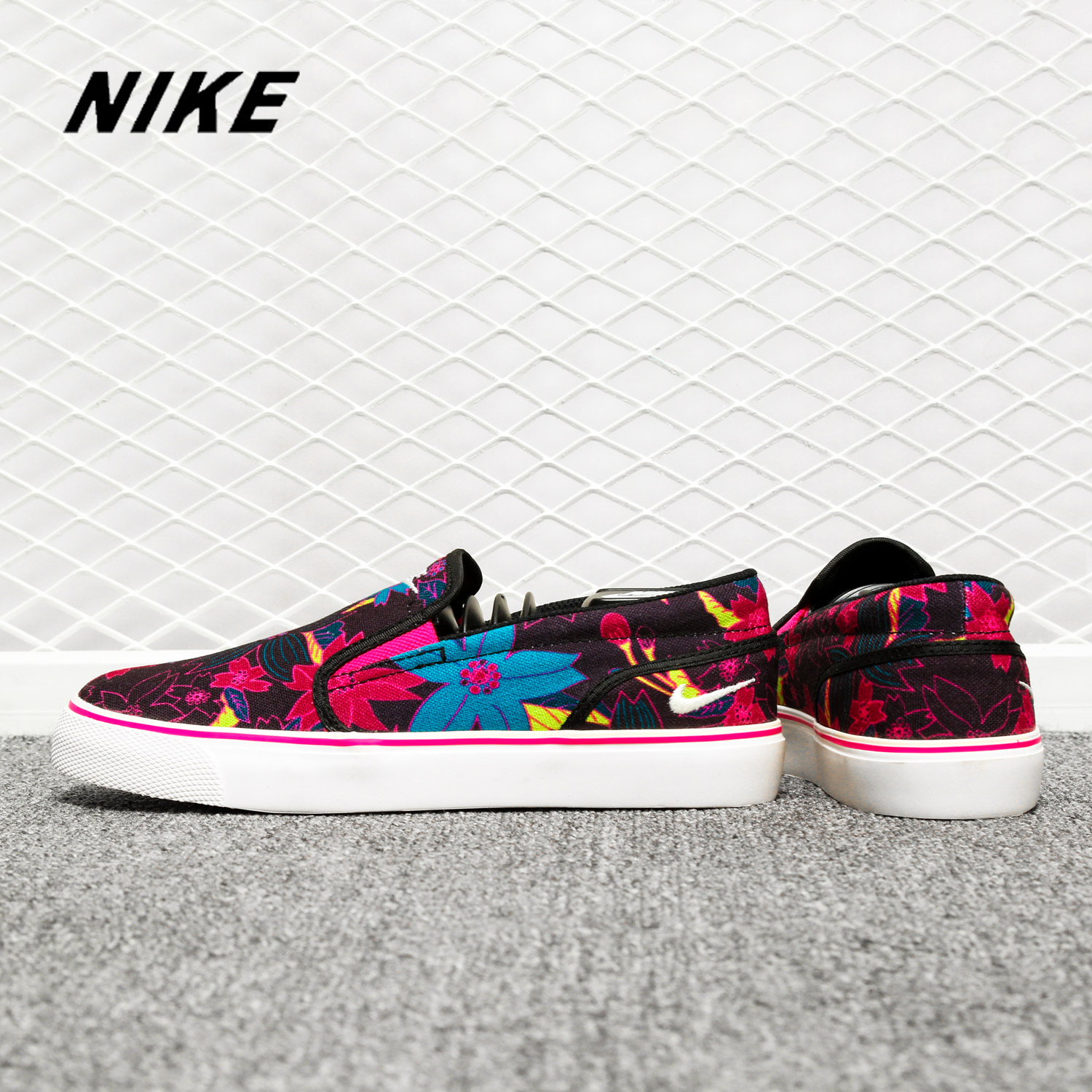 Nike/耐克女子休闲运动板鞋