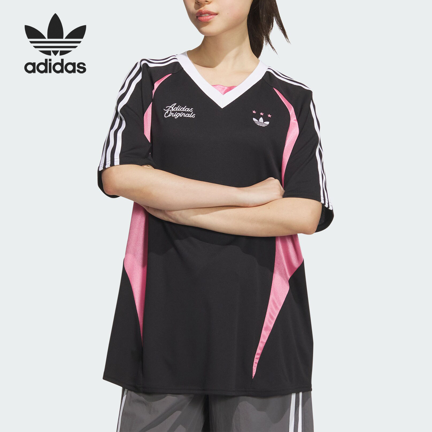 阿迪达斯女士运动短袖T恤
