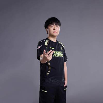 李宁正品26夏款LPL 赛季NIP战队经典队服男女套头短袖T恤ATSU651