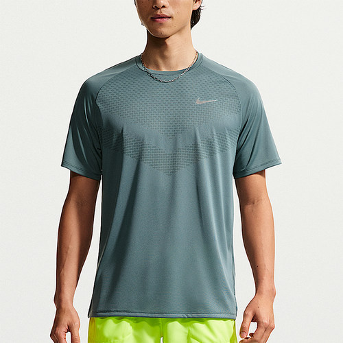 Nike/耐克正品Stride男士运动休闲印花短袖T恤衫HV5204-382